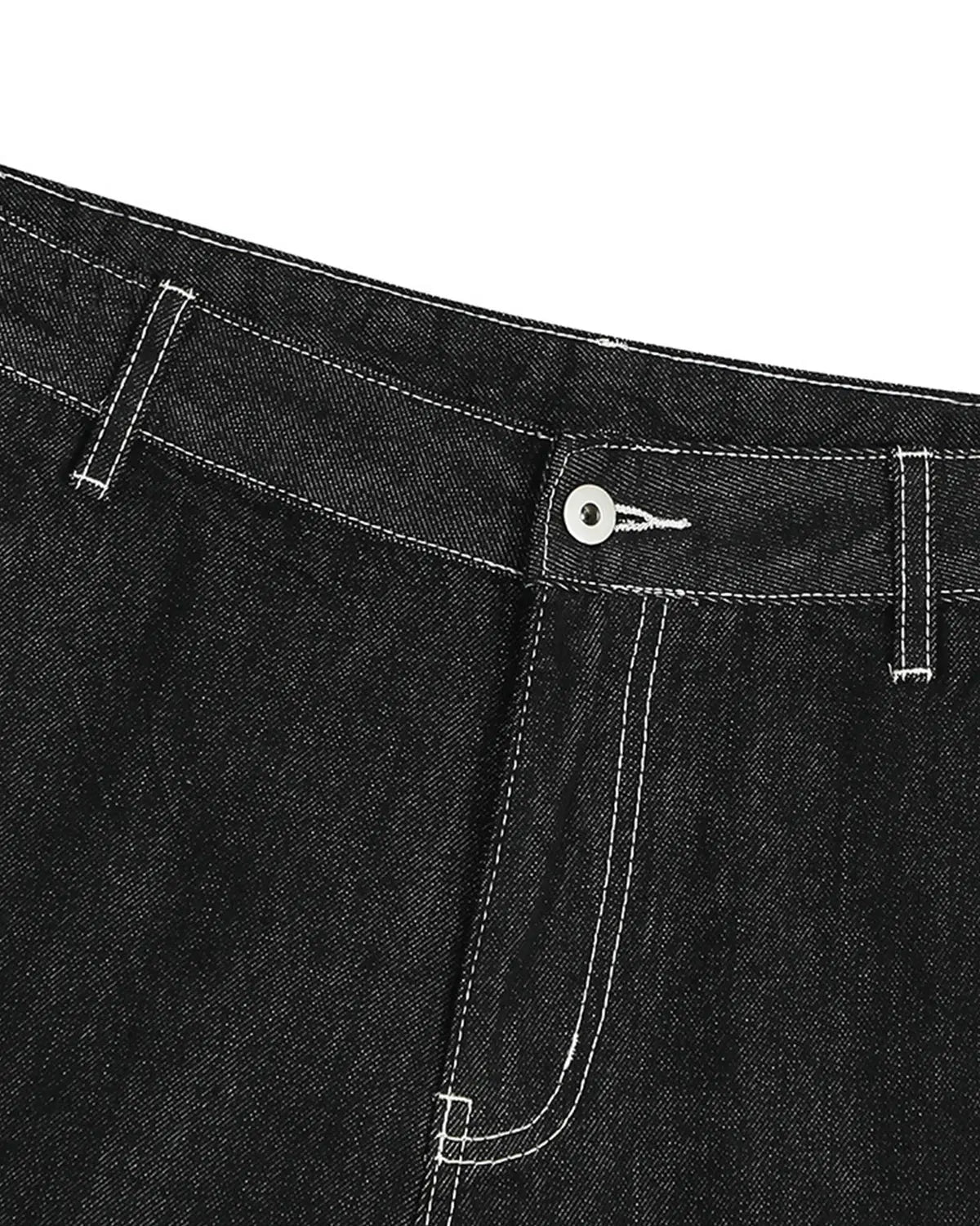 Bermudas cargo de corte crudo con costuras en contraste