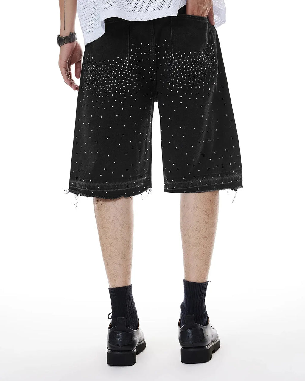 Short vaquero de corte recto con pedrería