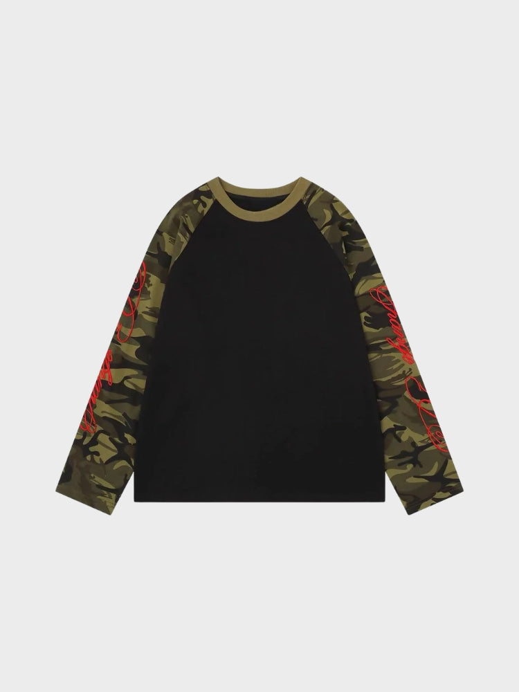 Camiseta manga larga con estampado de camuflaje