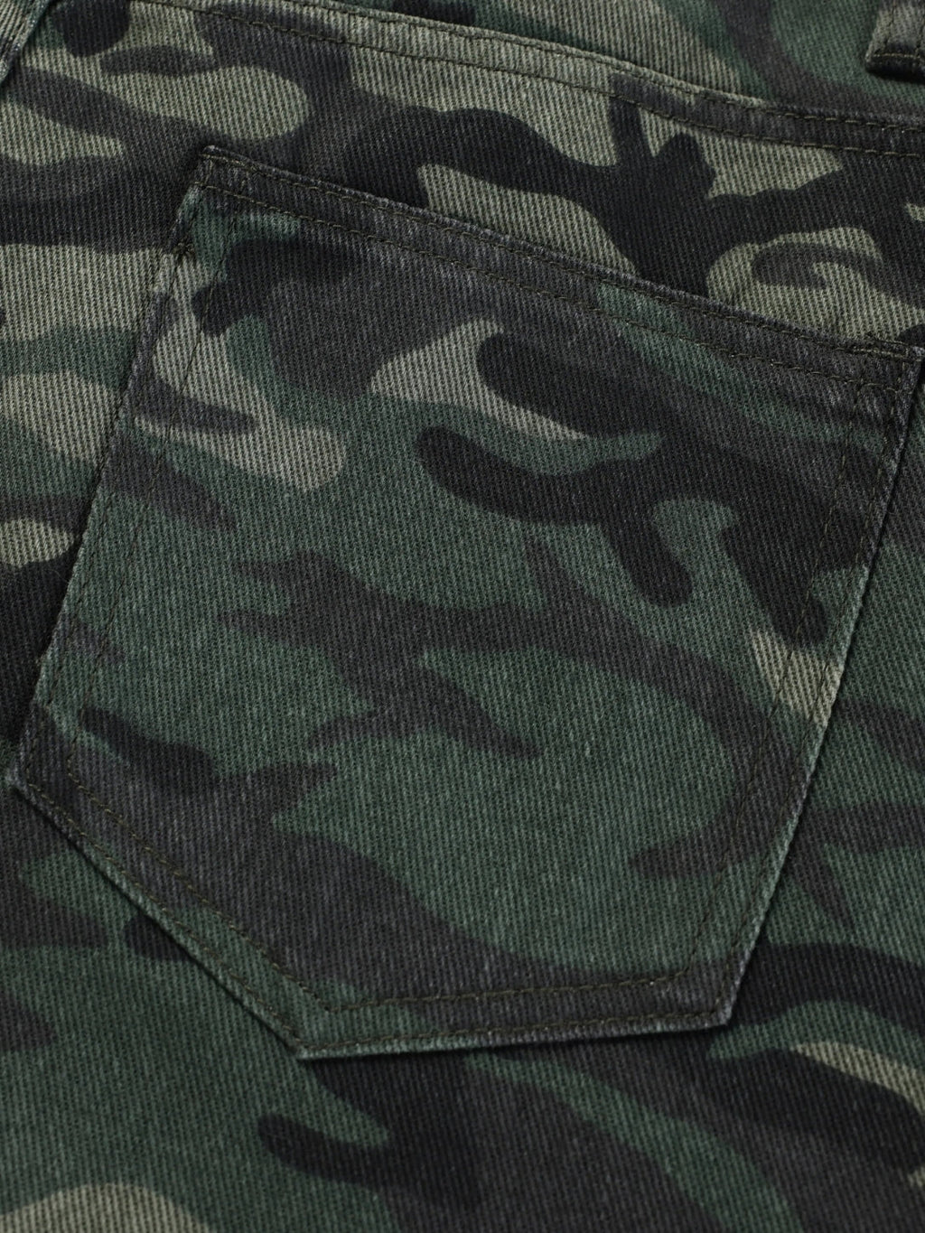 Vaquero campana con estampado militar