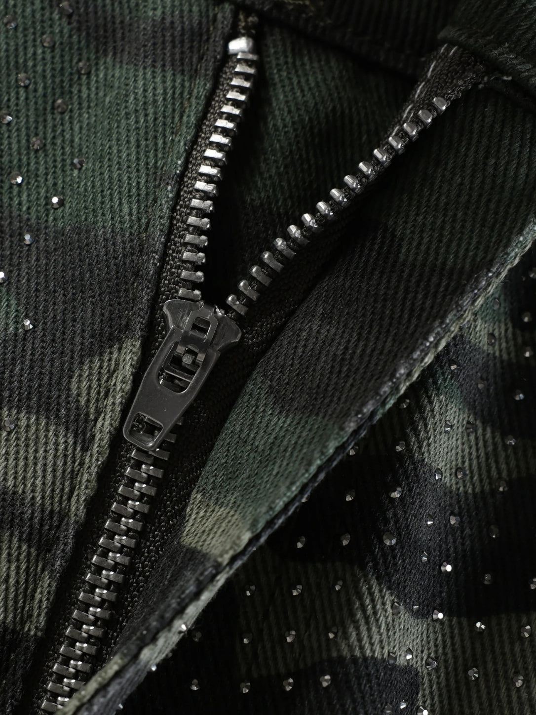 Vaquero campana con estampado militar