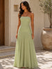 Vestido con diseño de hombros descubiertos